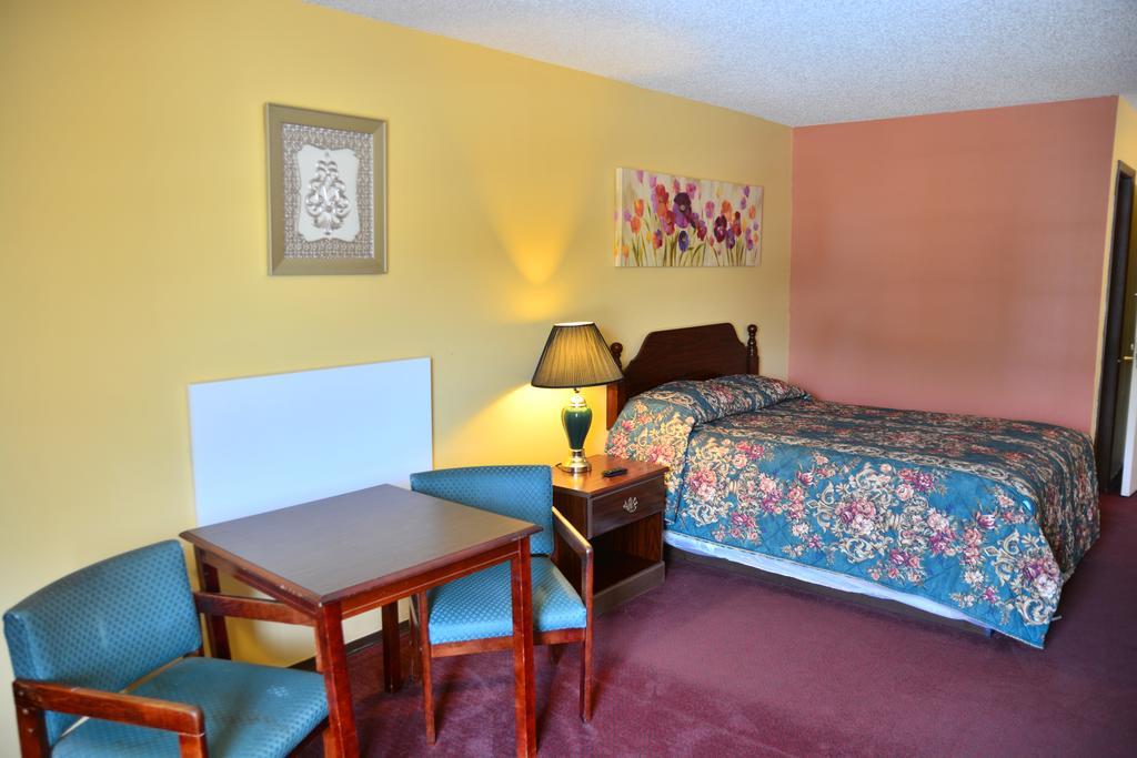 Scottish Inn And Suites ทอมบอล ห้อง รูปภาพ
