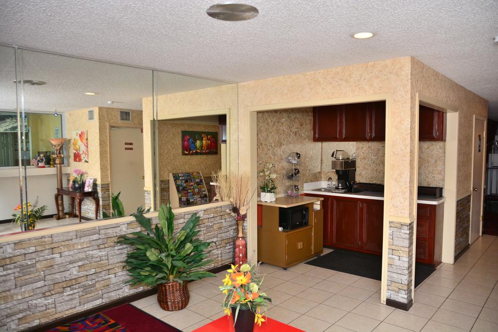 Scottish Inn And Suites ทอมบอล ภายนอก รูปภาพ