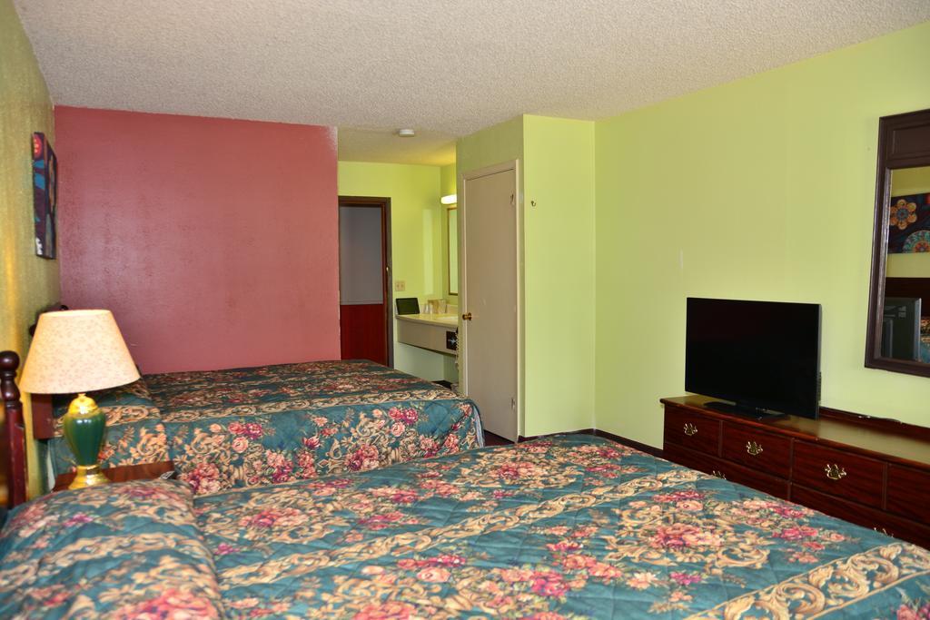 Scottish Inn And Suites ทอมบอล ภายนอก รูปภาพ