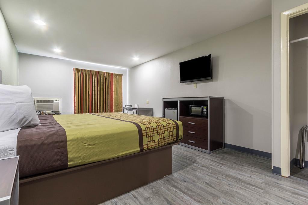 Scottish Inn And Suites ทอมบอล ภายนอก รูปภาพ