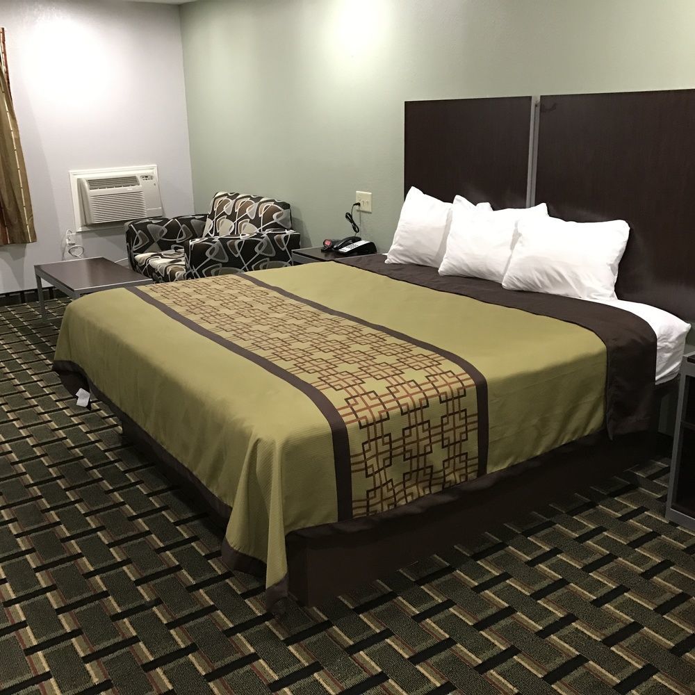 Scottish Inn And Suites ทอมบอล ภายนอก รูปภาพ